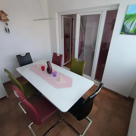 Leon Apartment